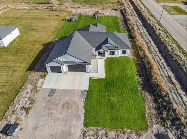 $465,000 | 197 South 236th Street East, Burley, ID 83318