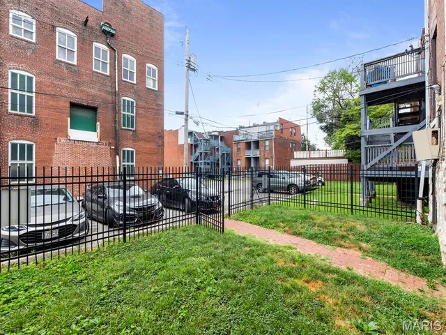 $155,000 | 1714 South Tucker Boulevard, Unit D, St. Louis, MO 63104