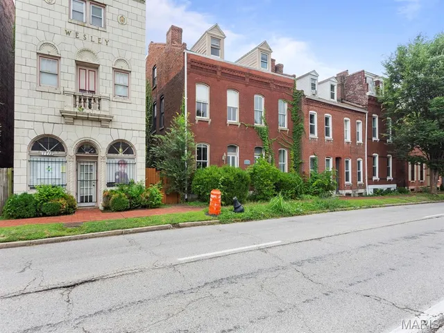 $155,000 | 1714 South Tucker Boulevard, Unit D, St. Louis, MO 63104