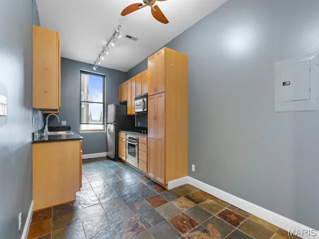 $155,000 | 1714 South Tucker Boulevard, Unit D, St. Louis, MO 63104