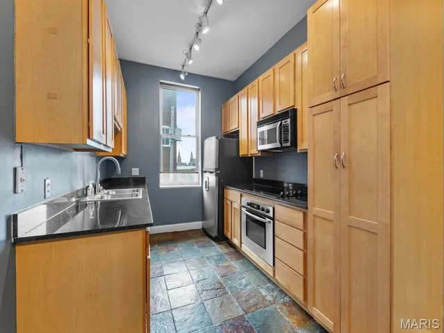 $155,000 | 1714 South Tucker Boulevard, Unit D, St. Louis, MO 63104