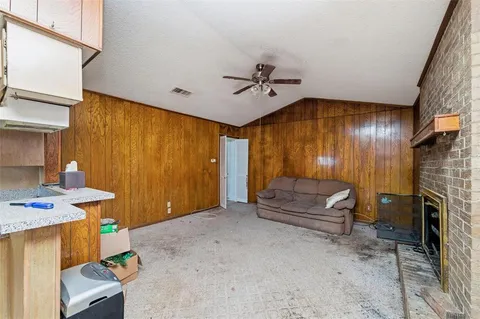 $150,000 | 829 Ray Andra Drive, DeSoto, TX 75115