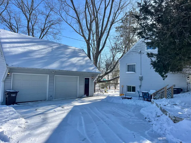 $209,900 | 5949 Draper Road, Jackson, MI 49201