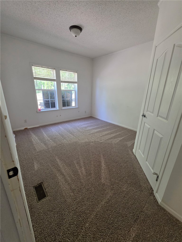 1400 Massey Road Pendleton, SC 29670 - Photo 20 of 25 This spacious room provides a comfortable and versatile living space.