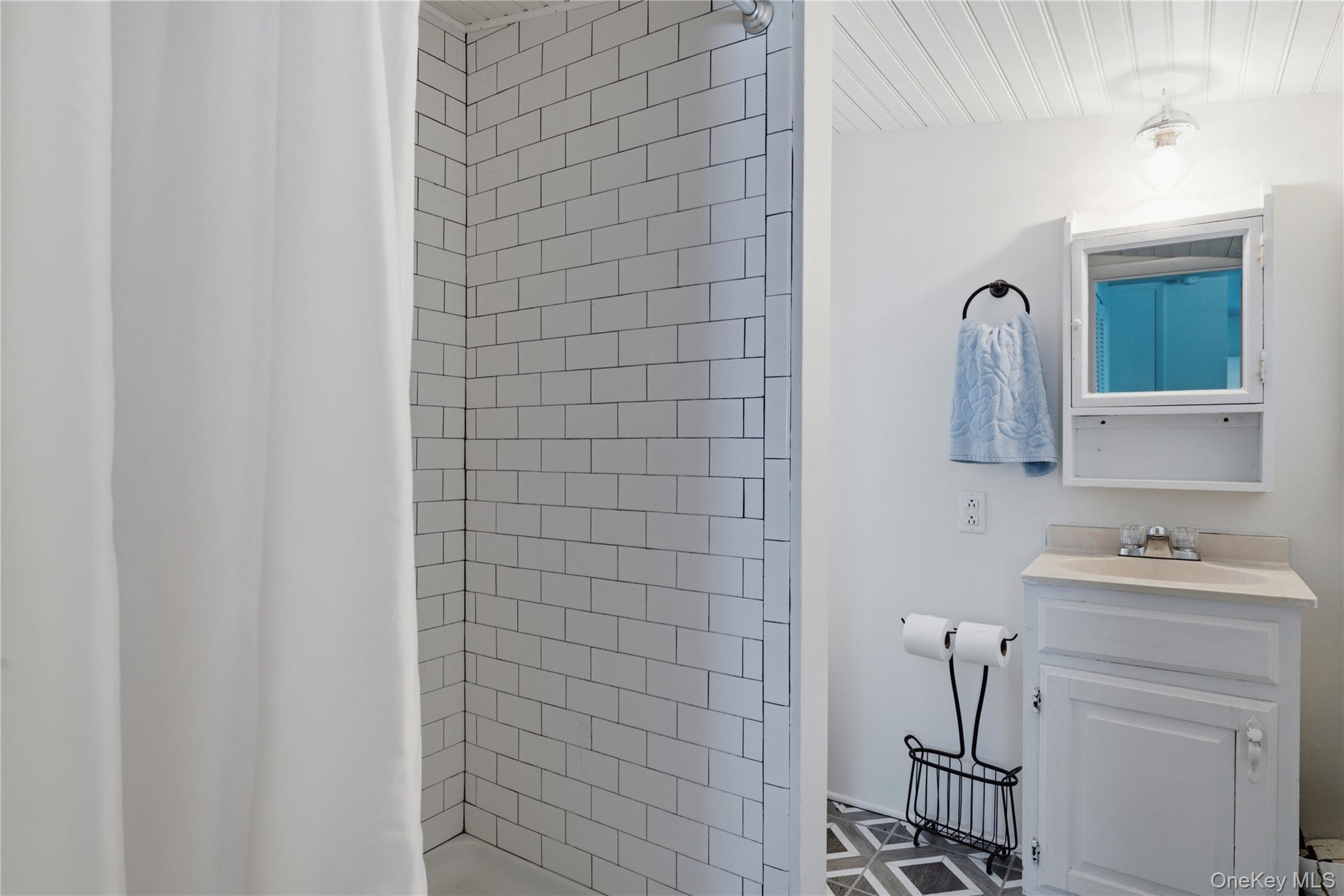1680 North Sea Road Southampton, NY 11968 - Photo 32 of 45