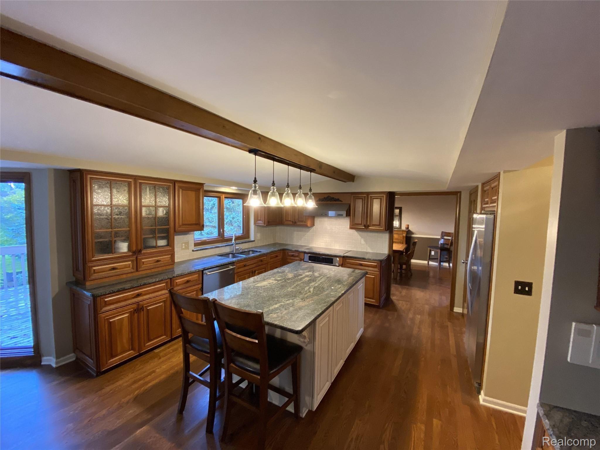 2462 Evergreen Court Rochester, MI 48309 - Photo 9 of 28 9.jpg
