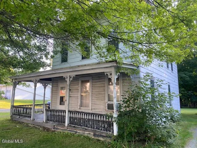 $119,900 | 84 High Street, Hoosick Falls, NY 12090