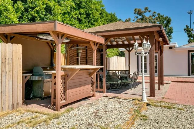 a view of a house with a outdoor space