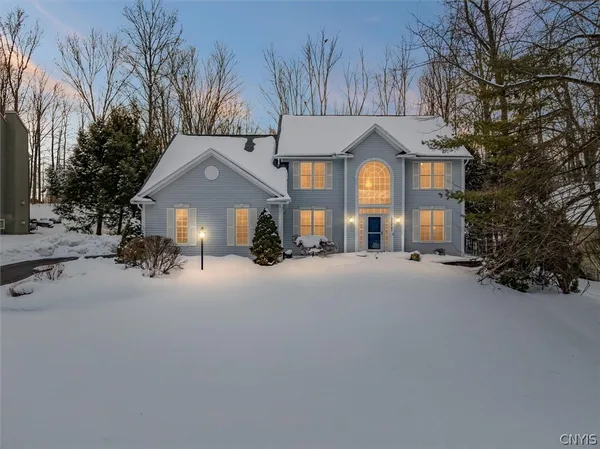 $639,900 | 8217 Royal Scarlet Drive, Lysander, NY 13027