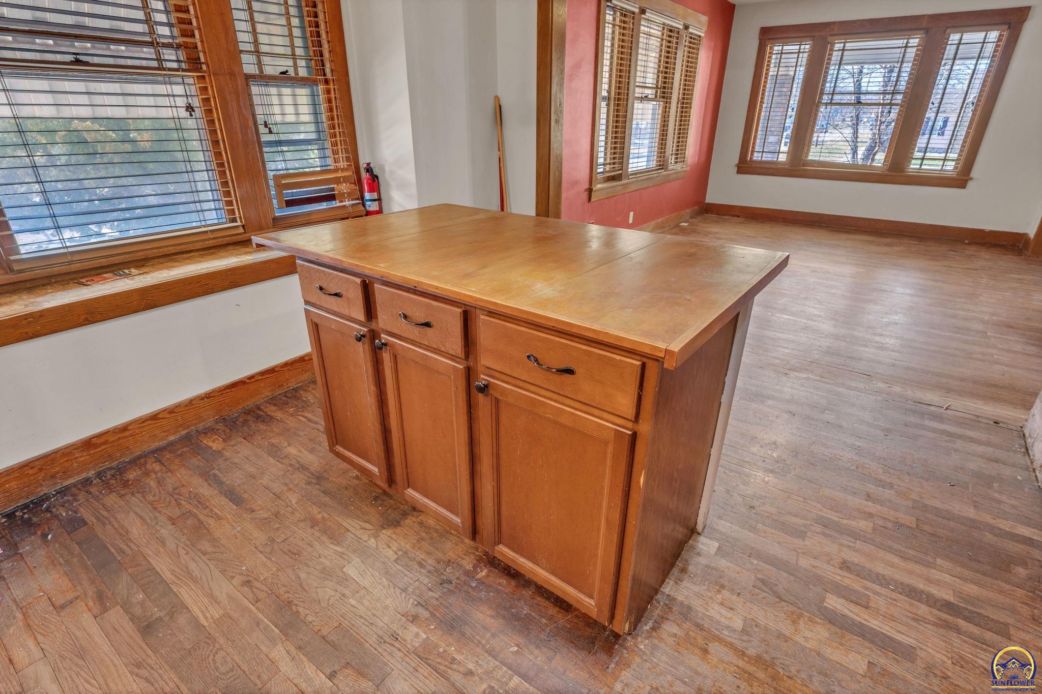 1034 Southwest Lincoln Street Topeka, KS 66604 - Photo 20 of 42