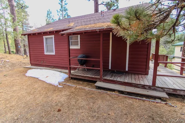 $1,550 | 43246 Bow Canyon Road, Big Bear Lake, CA 92315