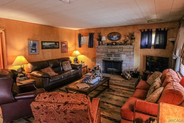 $1,550 | 43246 Bow Canyon Road, Big Bear Lake, CA 92315