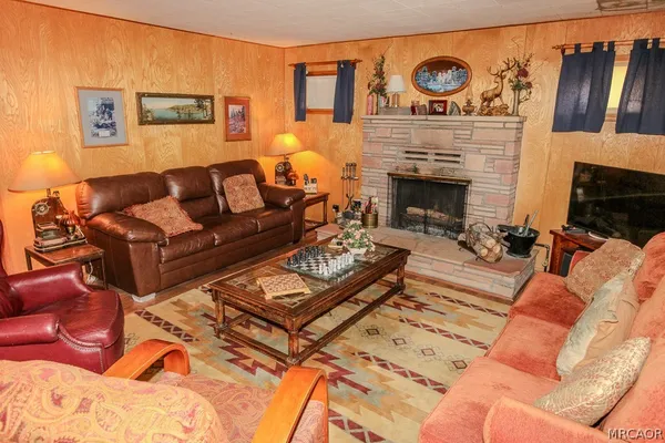 $1,550 | 43246 Bow Canyon Road, Big Bear Lake, CA 92315