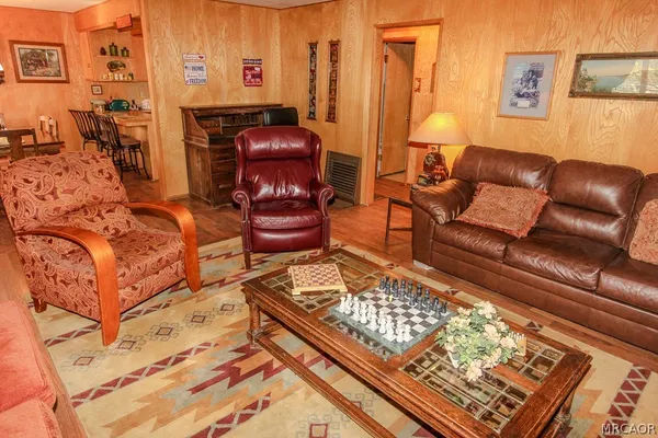 $1,550 | 43246 Bow Canyon Road, Big Bear Lake, CA 92315