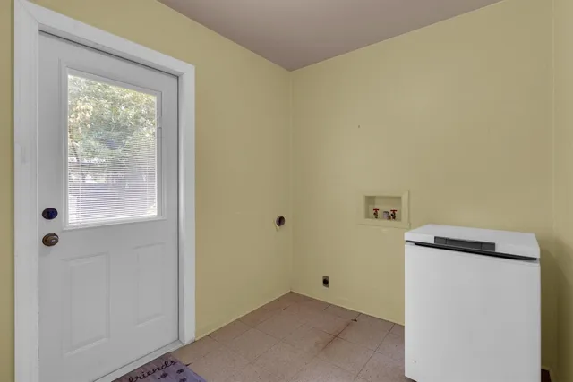 $395,000 | 1109 Hollybluff Street, Austin, TX 78753