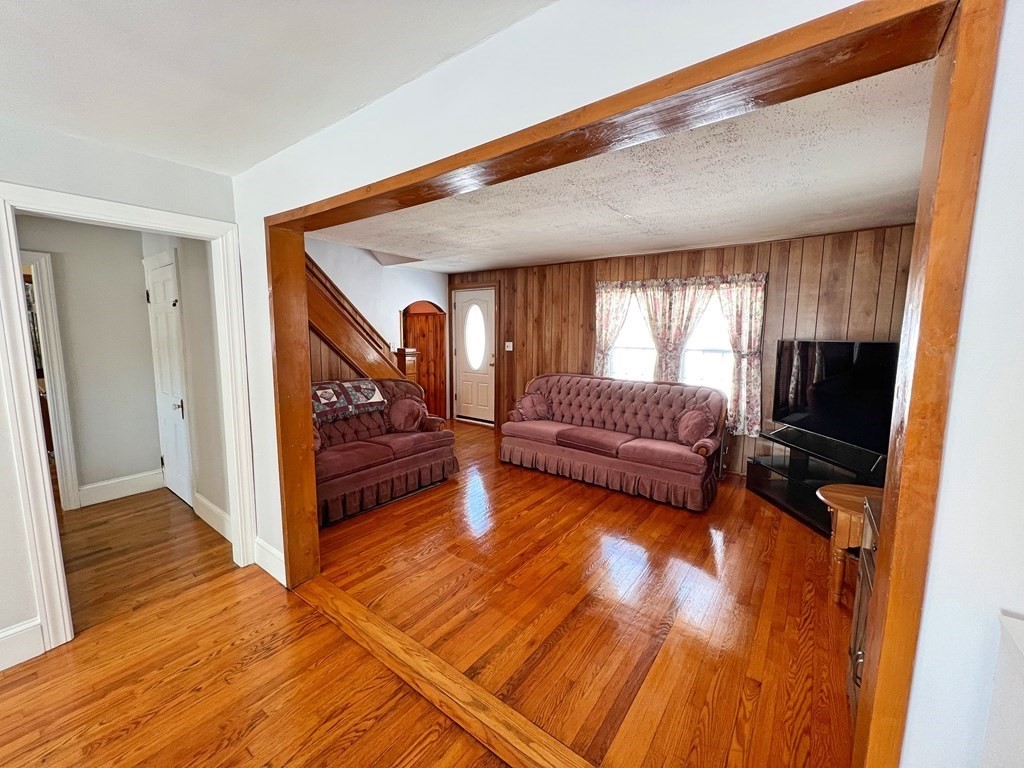 19 Harwich Street Worcester, MA 01607 - Photo 13 of 42 Gallery Image 13