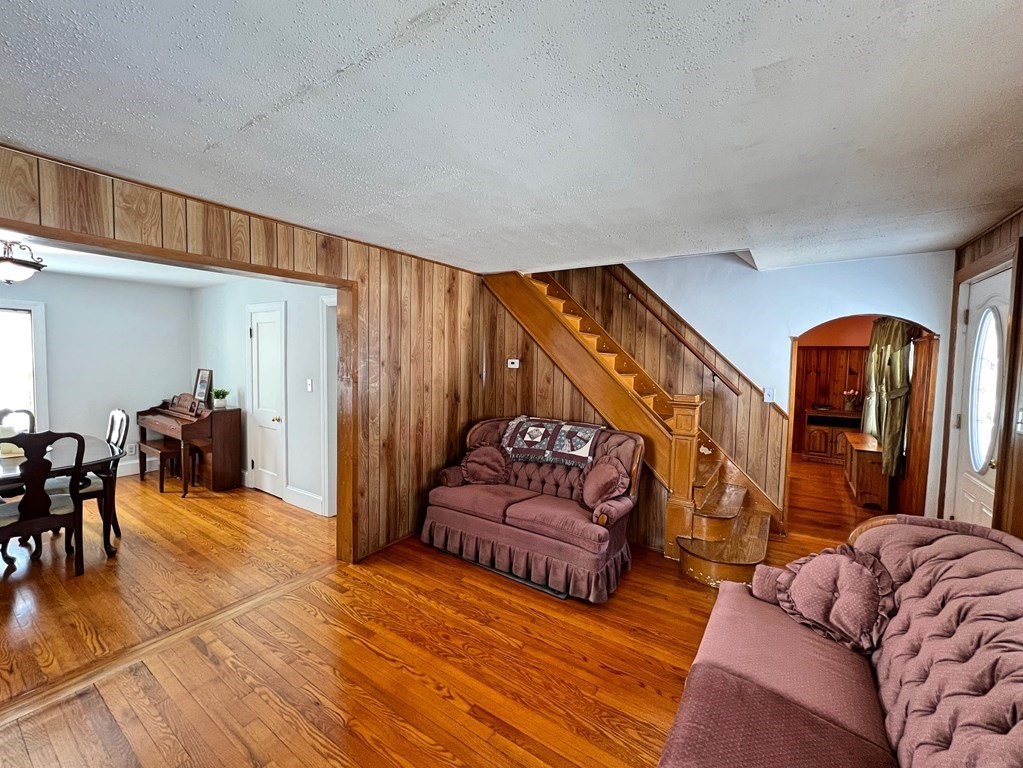 19 Harwich Street Worcester, MA 01607 - Photo 14 of 42 Gallery Image 14