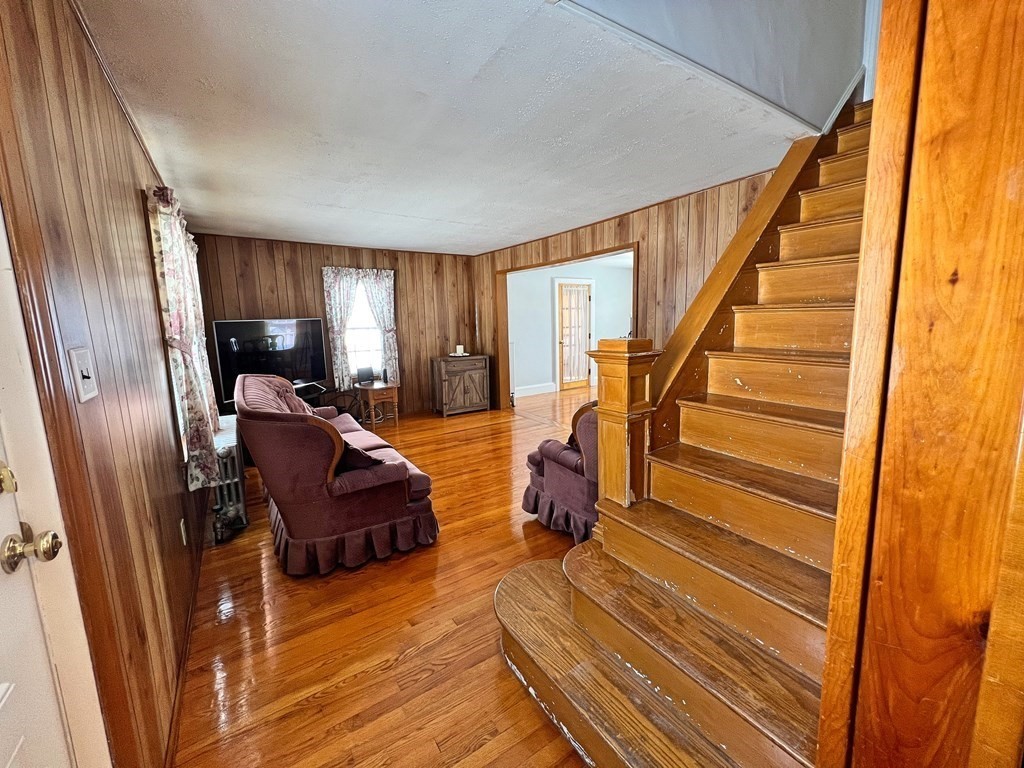 19 Harwich Street Worcester, MA 01607 - Photo 16 of 42 Gallery Image 16