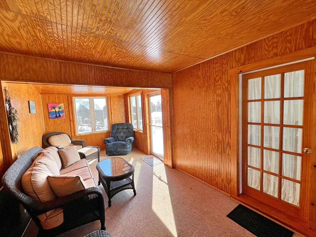 19 Harwich Street Worcester, MA 01607 - Photo 9 of 42 Gallery Image 9
