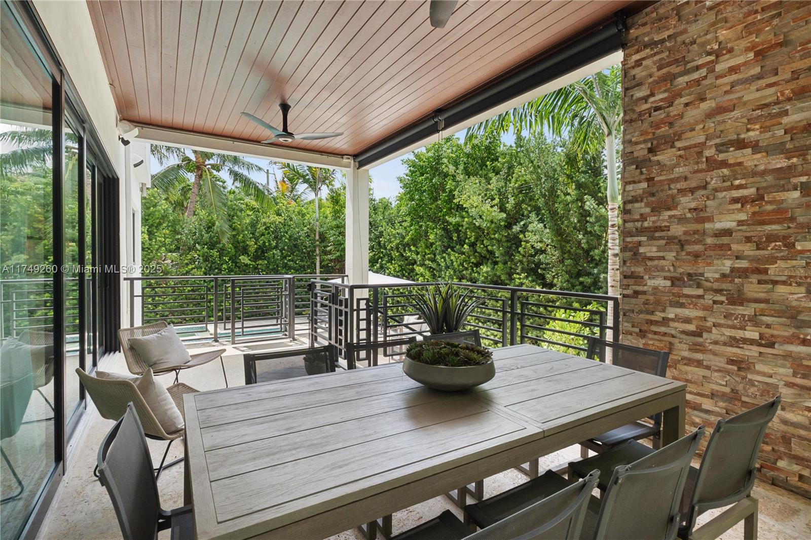 762 Fernwood Road Key Biscayne, FL 33149 - Photo 33 of 40