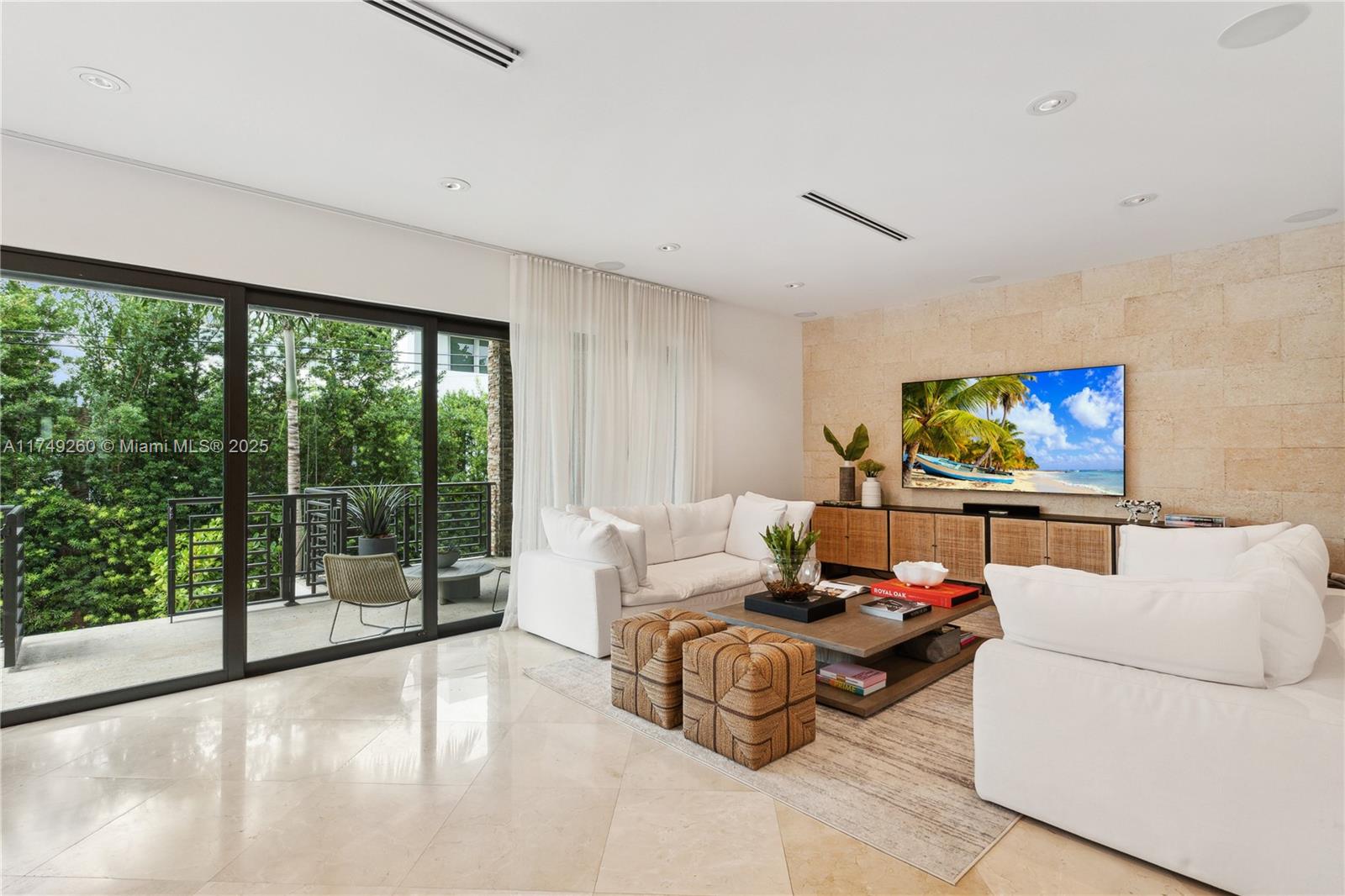 762 Fernwood Road Key Biscayne, FL 33149 - Photo 10 of 40