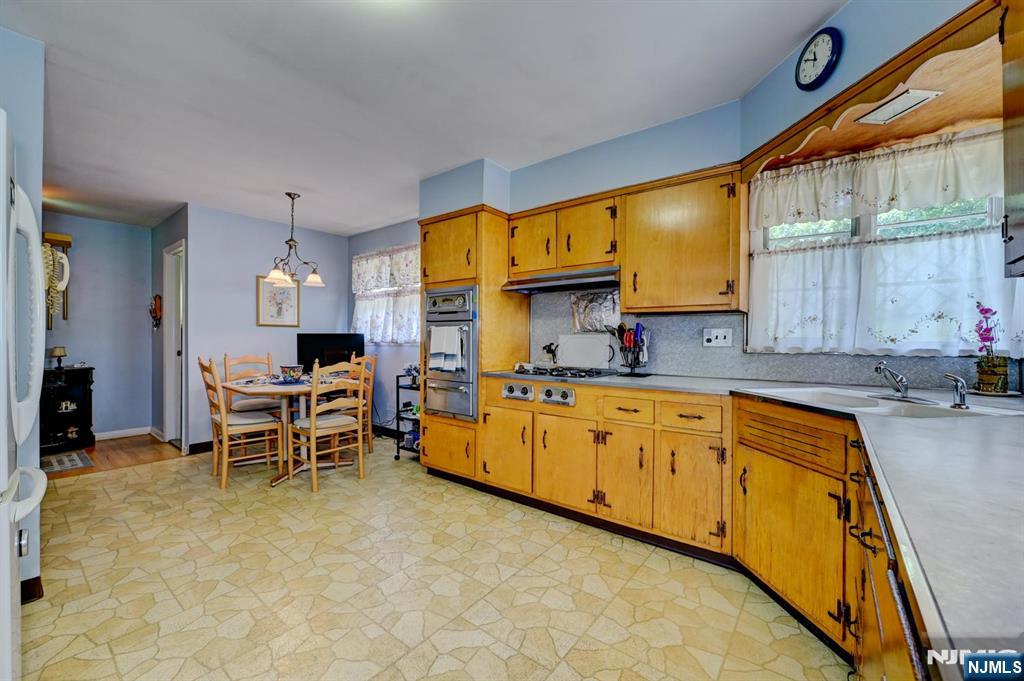 176 Pompton Road Haledon, NJ 07508 - Photo 18 of 35