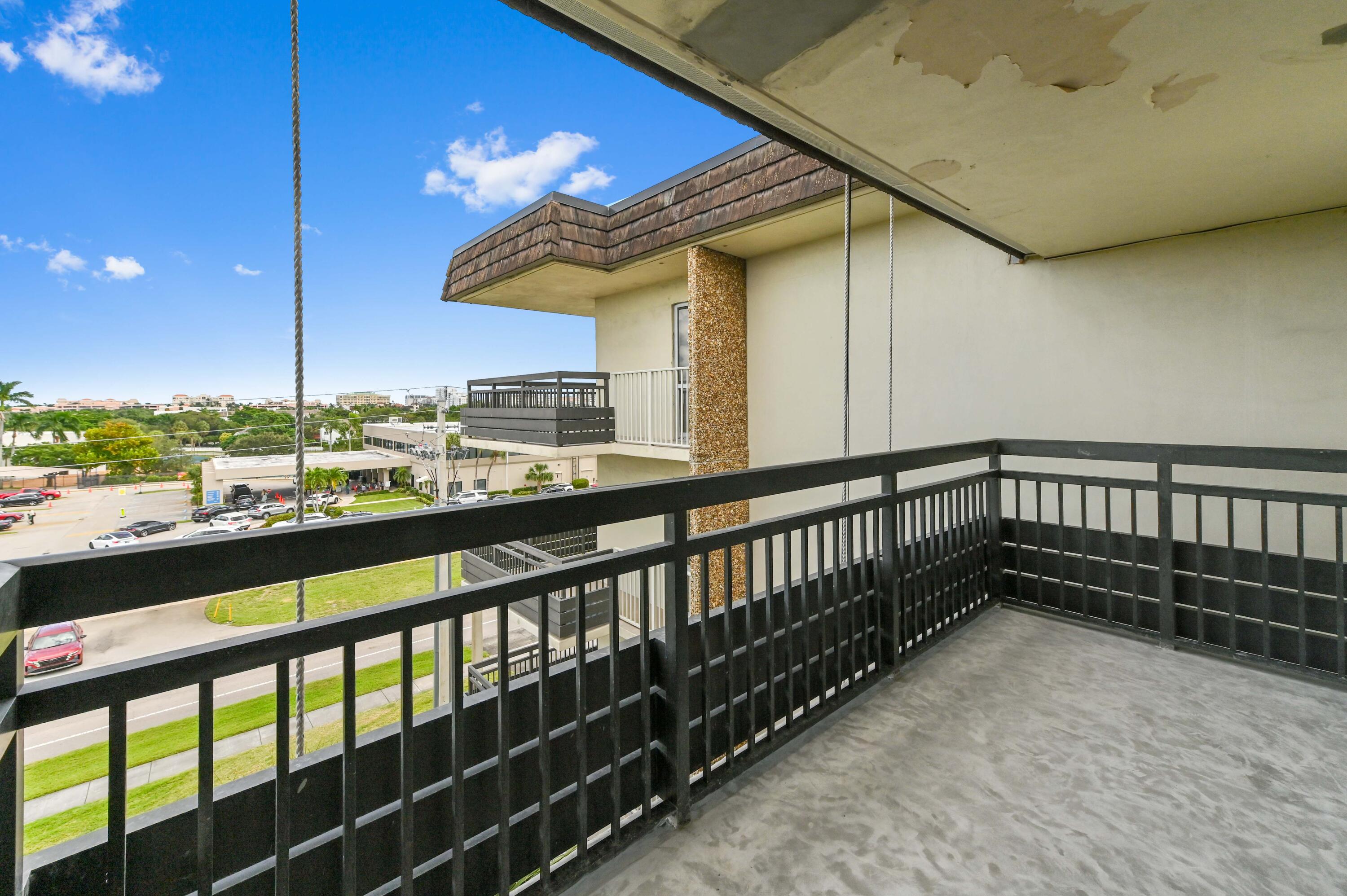 555 Northwest 4th Avenue, Unit 5070 Boca Raton, FL 33432 - Photo 19 of 29 a view of city from a balcony