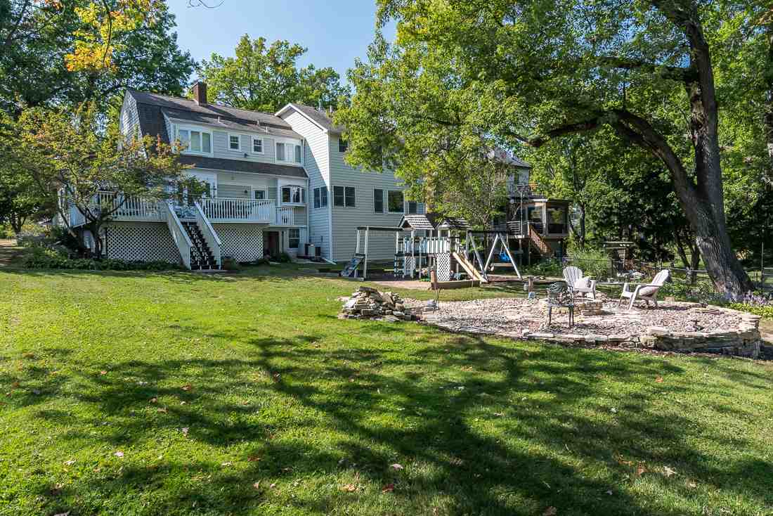 137 Forest Road Davenport, IA 52803 - Photo 4 of 24 Gallery Image 4
