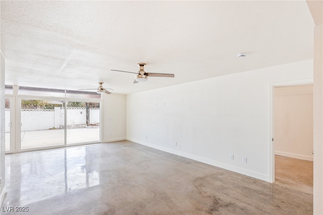 1657 East Desert Inn Road Las Vegas, NV 89169 - Photo 19 of 30