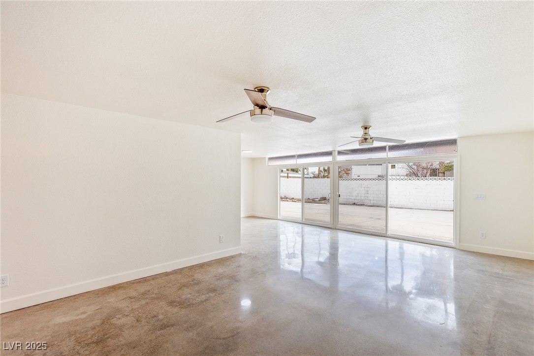 1657 East Desert Inn Road Las Vegas, NV 89169 - Photo 20 of 30