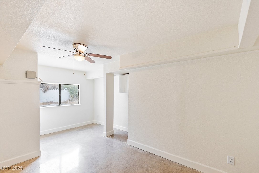 1657 East Desert Inn Road Las Vegas, NV 89169 - Photo 22 of 30