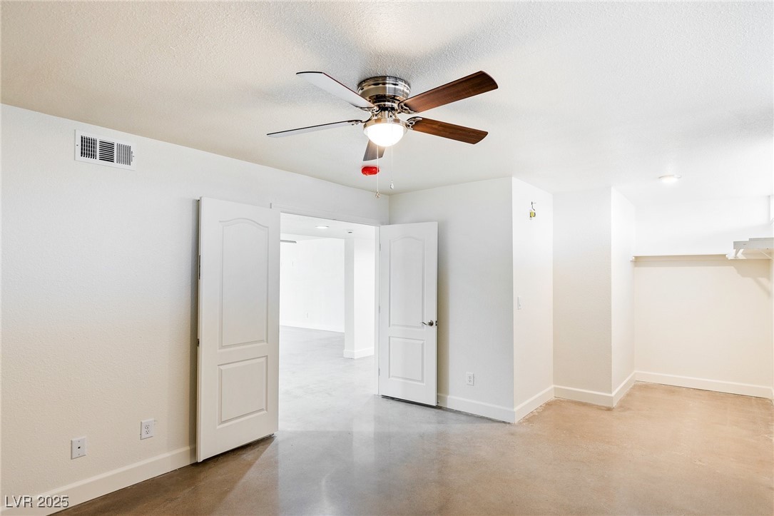 1657 East Desert Inn Road Las Vegas, NV 89169 - Photo 7 of 30