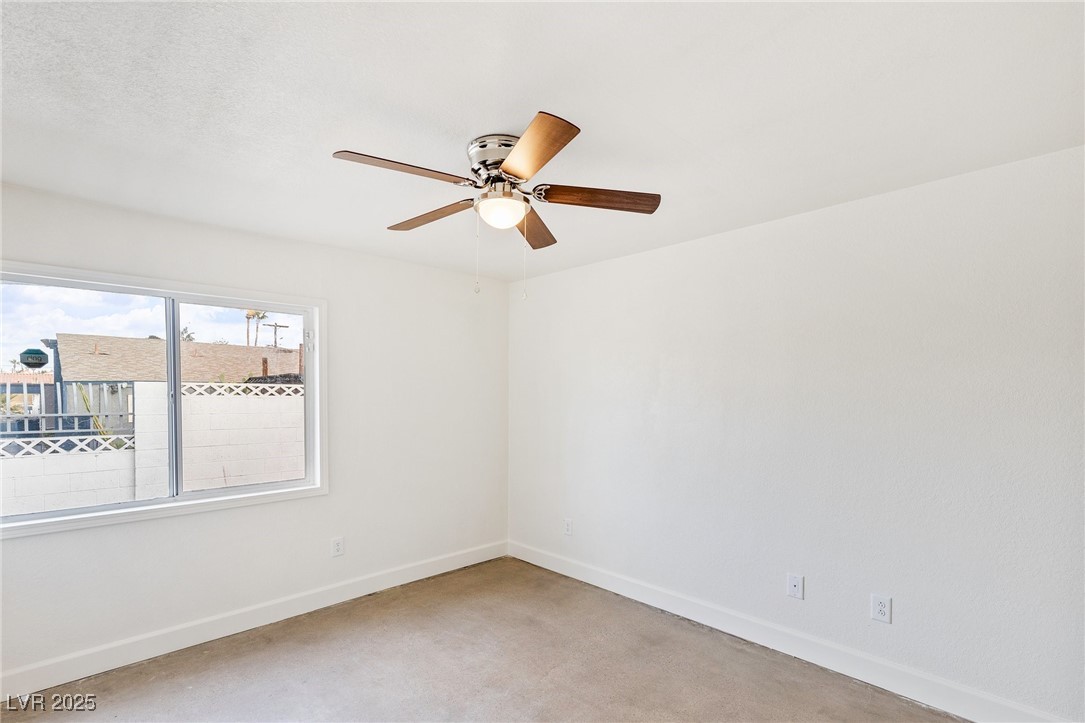 1657 East Desert Inn Road Las Vegas, NV 89169 - Photo 10 of 30