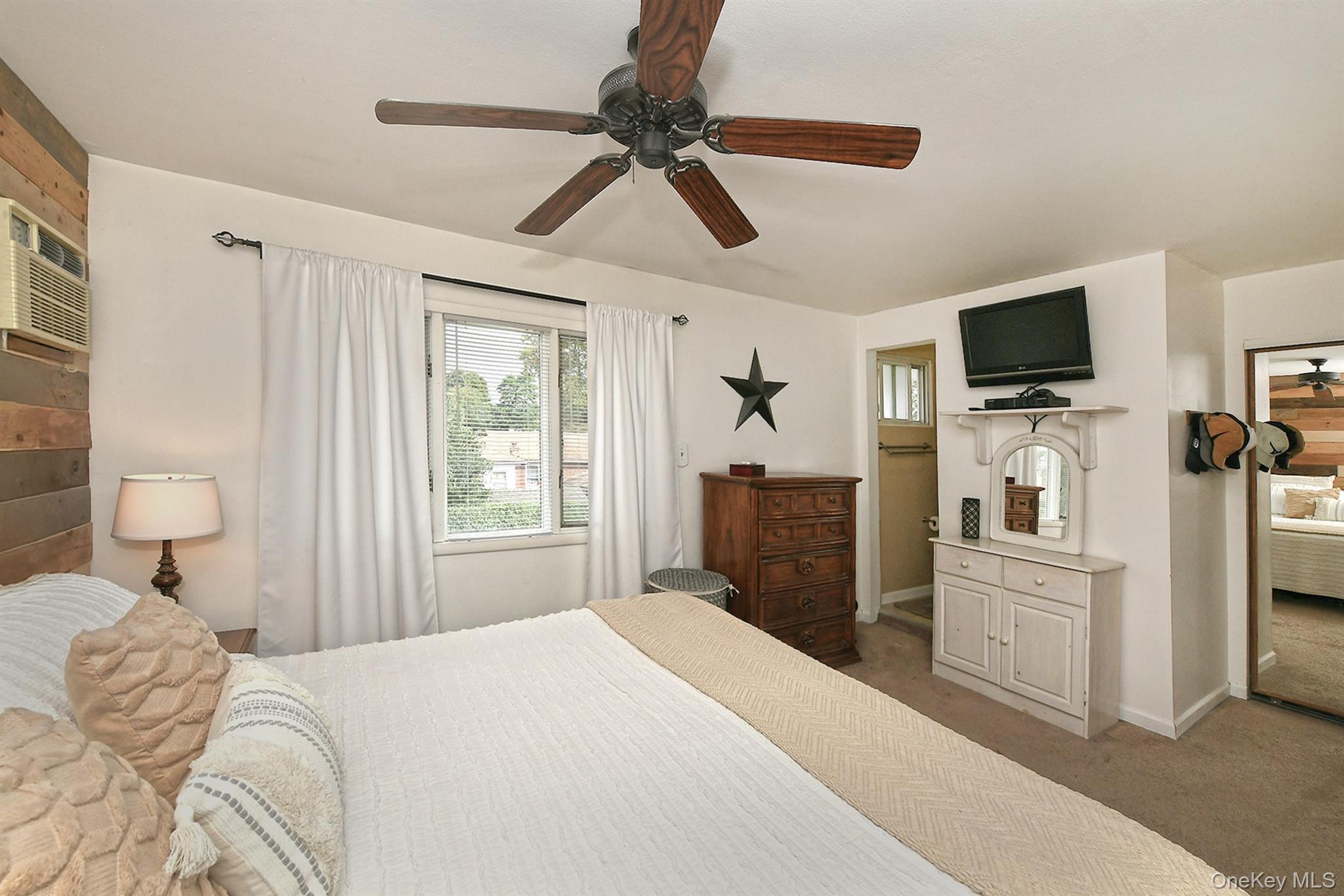 35 Jensen Road Bay Shore, NY 11706 - Photo 16 of 31 Gallery Image 16