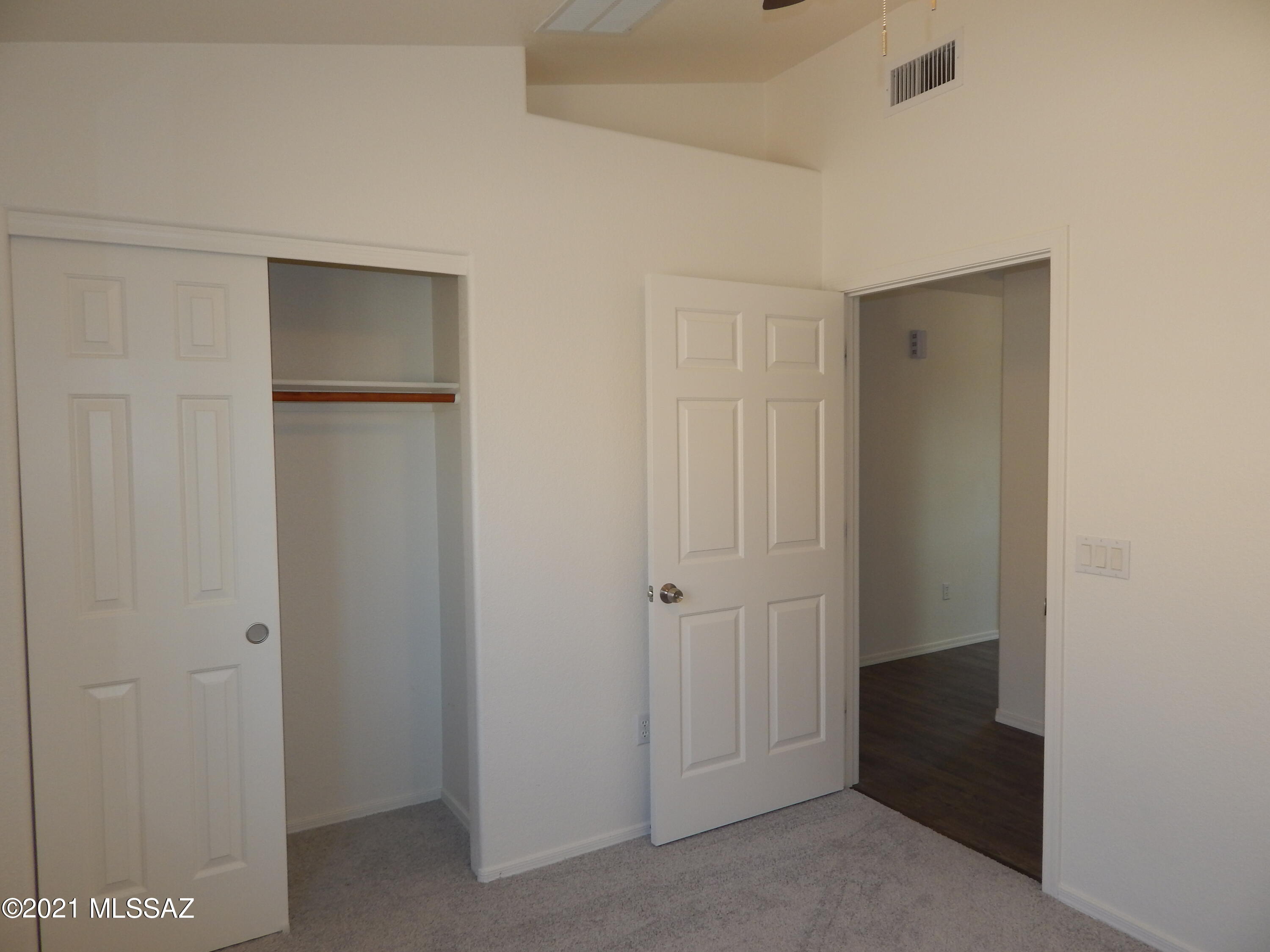 2340 West Golden Hills Road Tucson, AZ 85745 - Photo 20 of 45