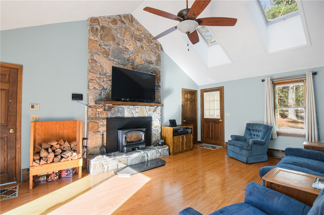 75 Locust Valley Road Exeter, RI 02822 - Photo 11 of 26