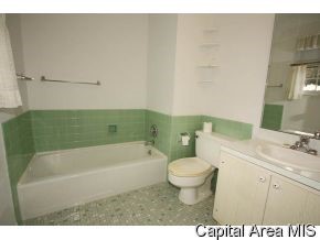 106 Maple Lane Rochester, IL 62563 - Photo 9 of 12 Gallery Image 9