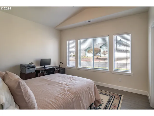 $449,900 | 702 Divot Loop, Sutherlin, OR 97479