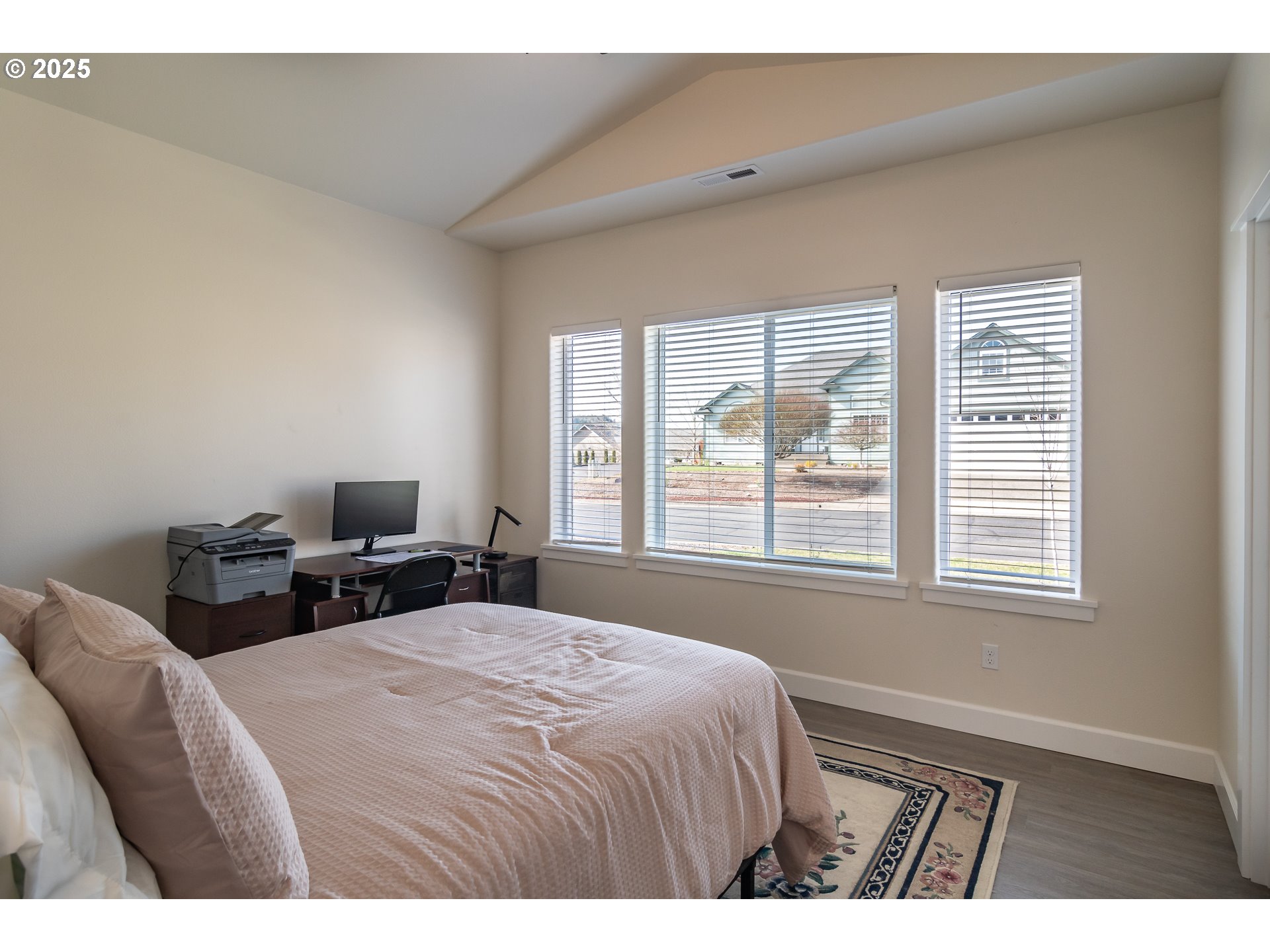 702 Divot Loop Sutherlin, OR 97479 - Photo 23 of 39