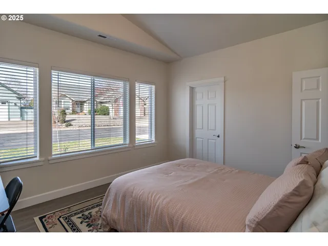 $449,900 | 702 Divot Loop, Sutherlin, OR 97479