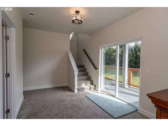 $449,900 | 702 Divot Loop, Sutherlin, OR 97479