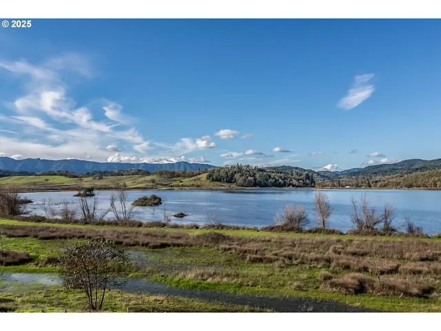$449,900 | 702 Divot Loop, Sutherlin, OR 97479