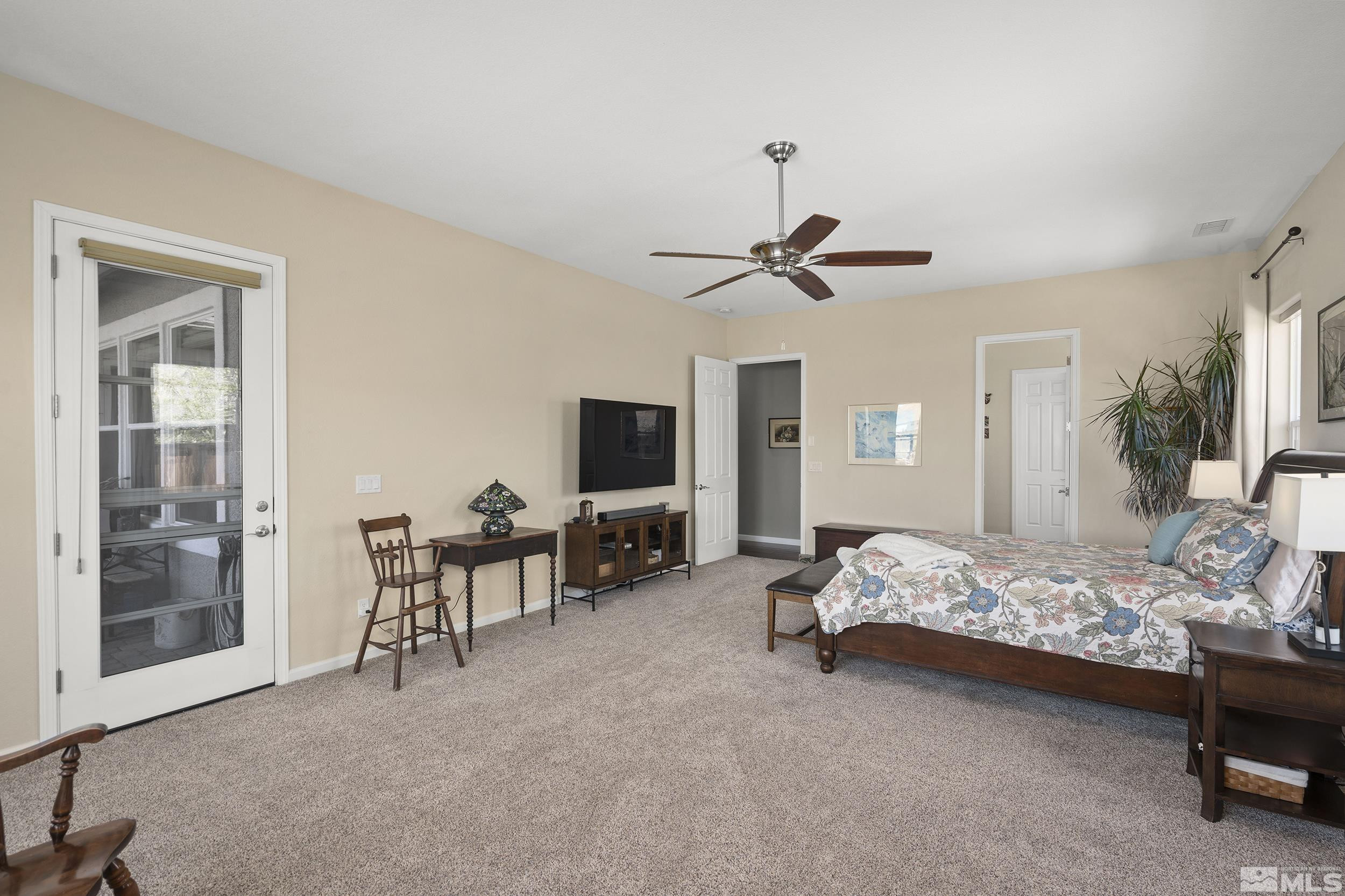 305 Horizon Ridge Road Sparks, NV 89441 - Photo 14 of 39 Photo 14