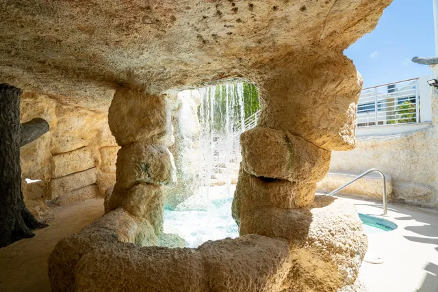 $2,099,990 | 97501 Overseas Highway, Unit 131, Key Largo, FL 33037