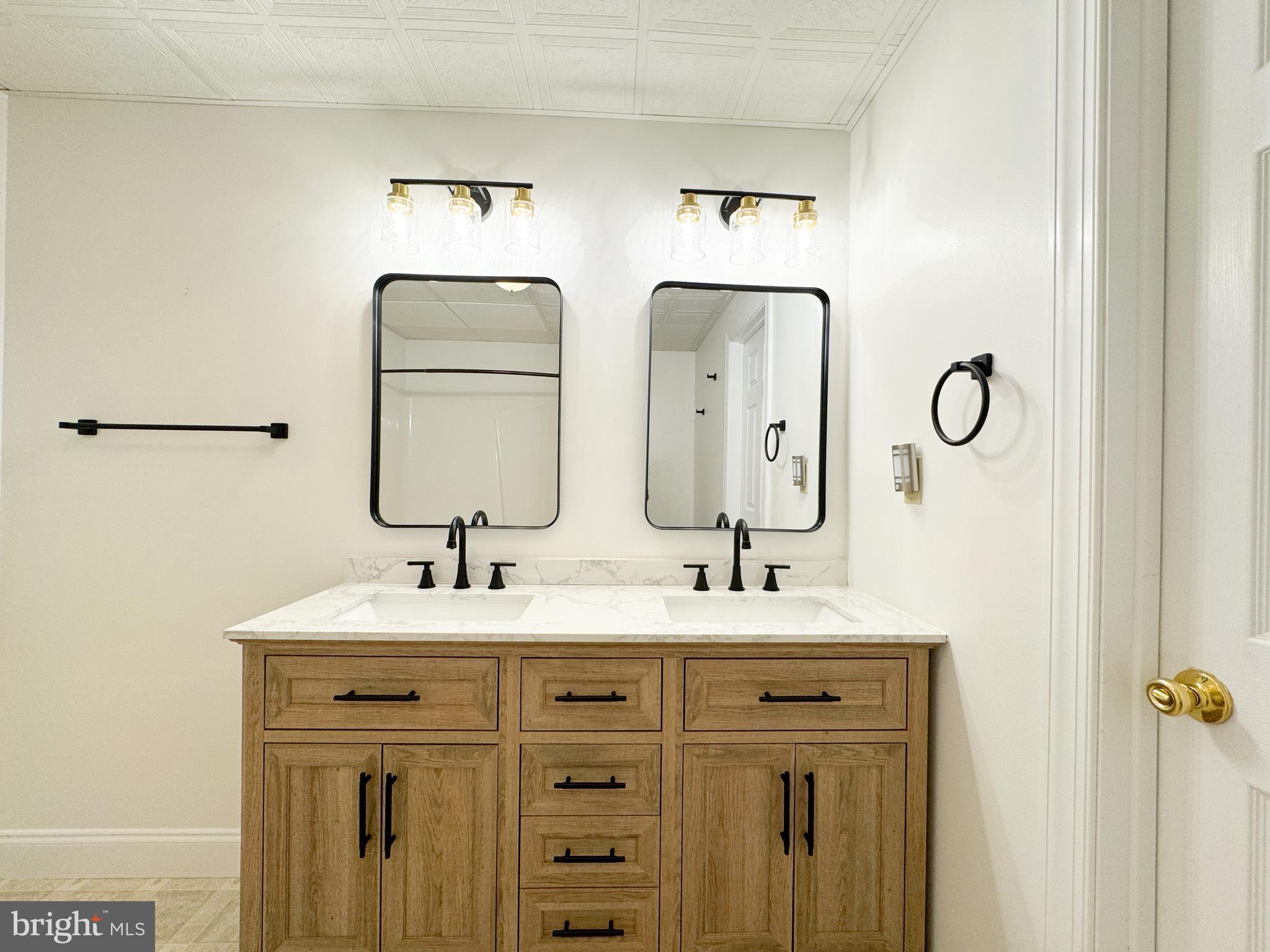 127 Beacon Light Road Coatesville, PA 19320 - Photo 84 of 99 Lower level bathroom