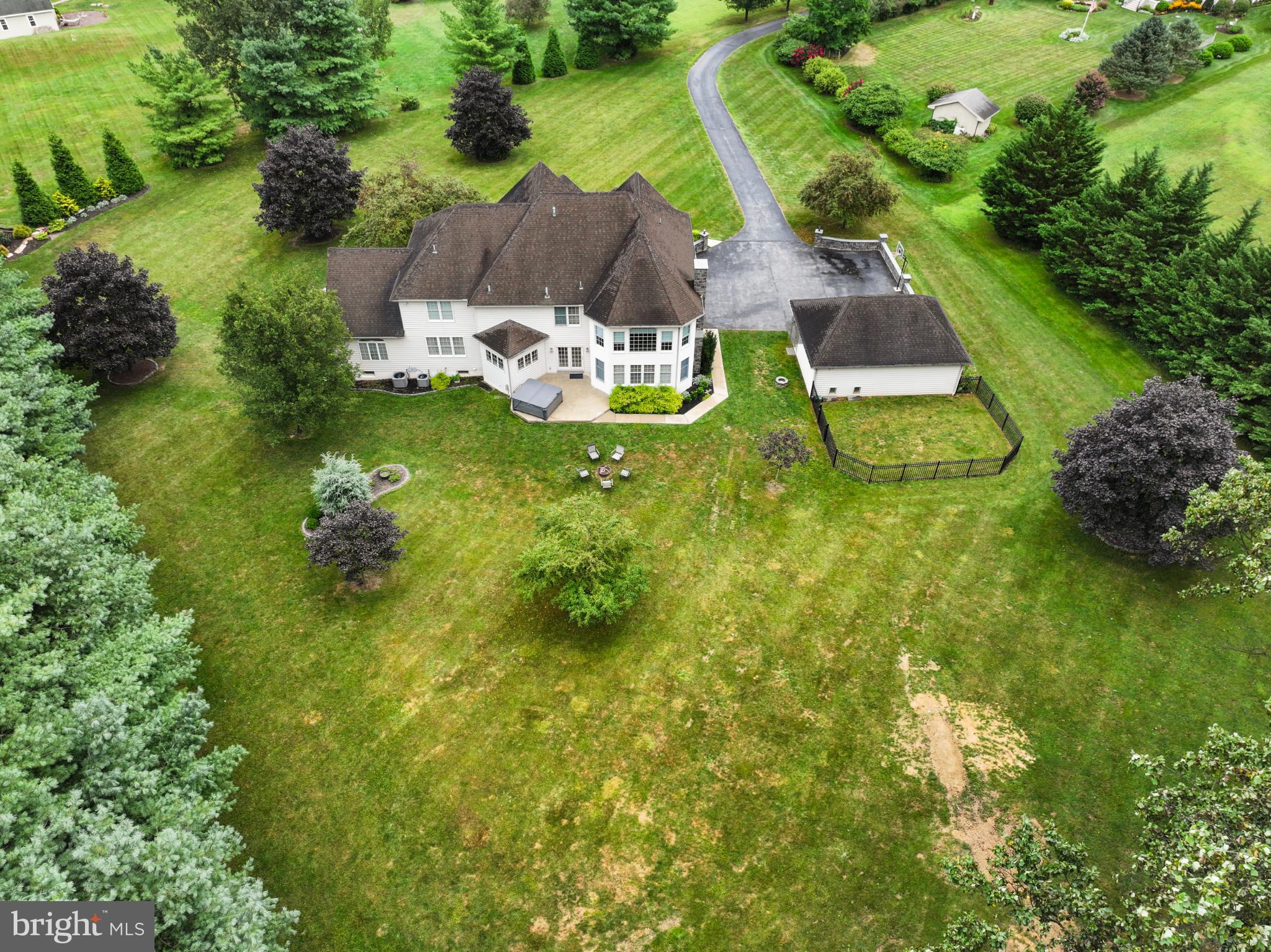127 Beacon Light Road Coatesville, PA 19320 - Photo 9 of 99 Over two acres of manicured lawn.