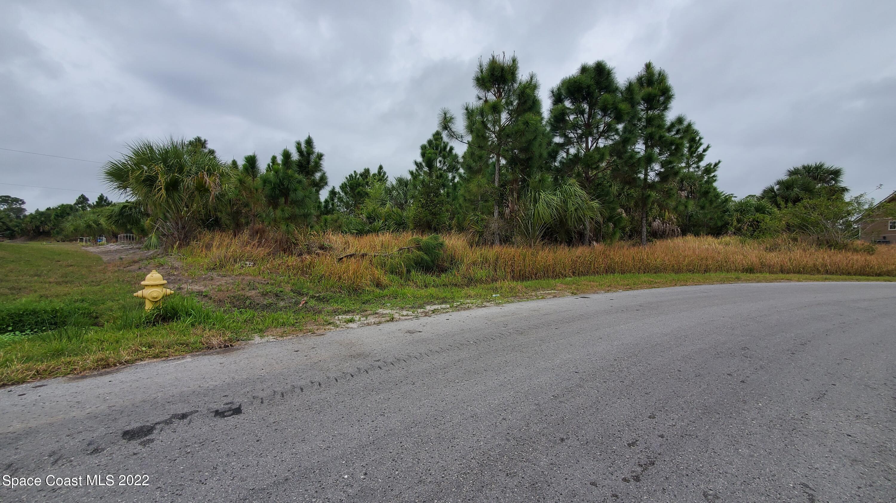 471 Oakmon Road Southwest Palm Bay, FL 32908 - Photo 4 of 6 20220310_094814