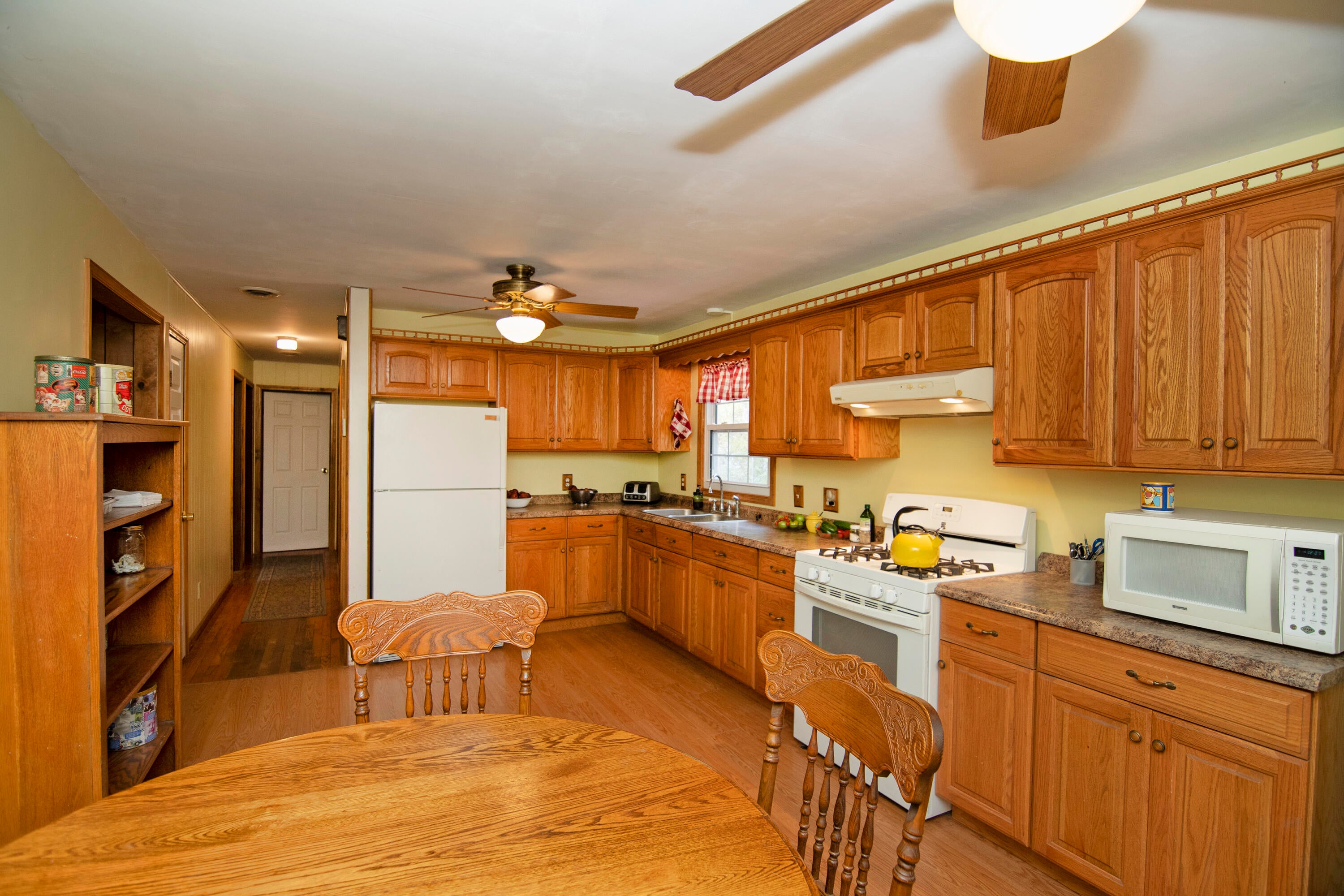 7394 Crag Road Rainelle, WV 25962 - Photo 21 of 41 dine in kitchen
