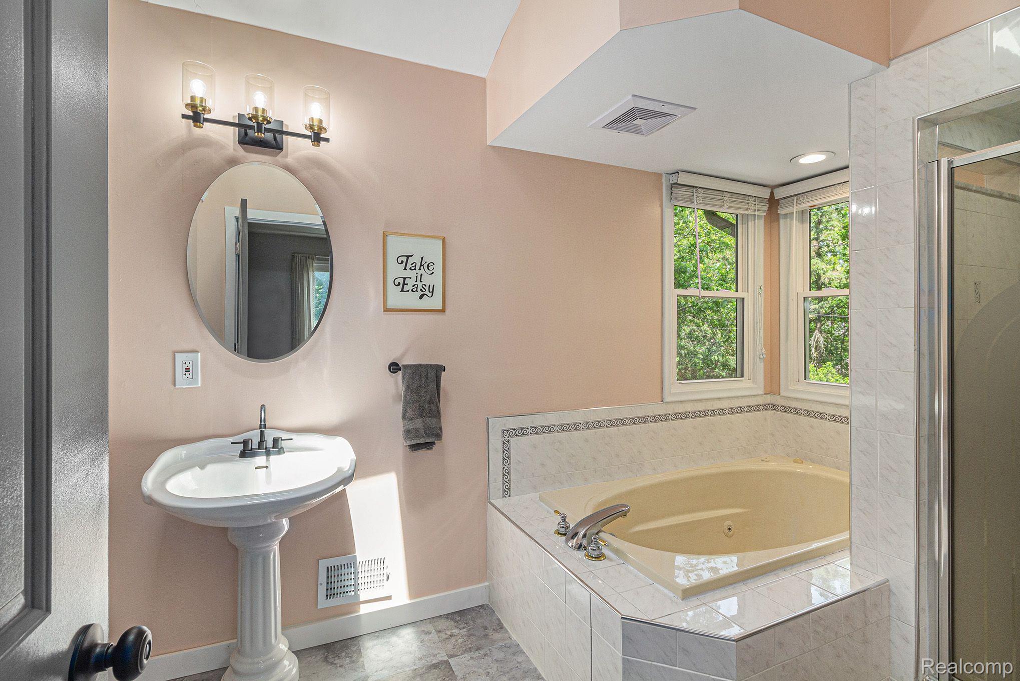 5375 Sturbridge Road Grand Blanc, MI 48439 - Photo 16 of 28 Gallery Image 16