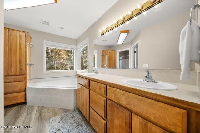 $1,025,000 | 15951 North Pinewood Way, Hayden, ID 83835